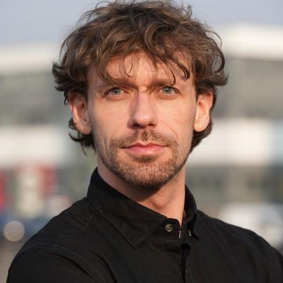 Portraitfoto von Helge Drews